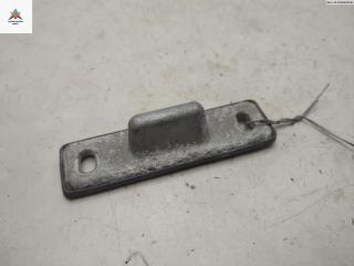 ответная часть (скоба) замка двери Mercedes-Benz Vito-1 W638 2001, 2.2 л., дизель, АКПП, серый, микроавтобус