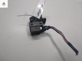 кнопка стеклоподъемника переднего правого Audi A3 8L 1998, 1.6 л., бензин, МКПП, серый, хетчбэк 3 дв., 8L0959855