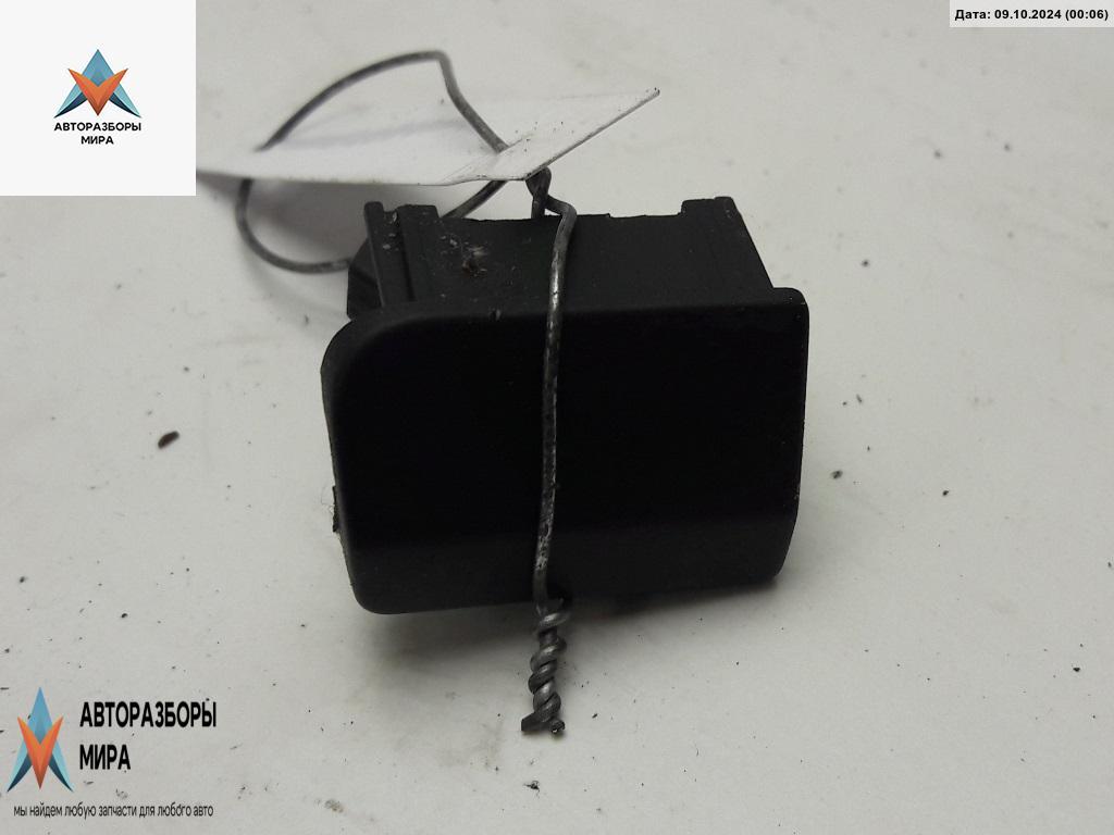 накладка декоративная Skoda Superb 2 поколение 2012, 2.0 л., дизель, МКПП, серый, седан, 3T0858179F - фото №1