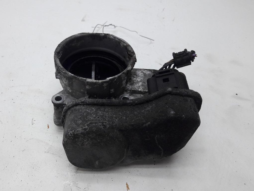 заслонка дроссельная Volkswagen Passat B6 2007, 2.0 л., дизель, МКПП, зелёный, универсал, 03G128063D