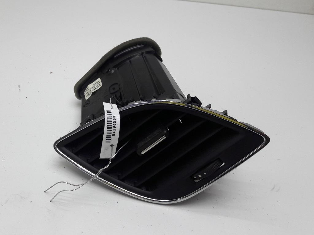 дефлектор обдува салона SEAT Leon 3 поколение 2014, 1.2 л., бензин, МКПП, белый, универсал, 5F1820902F - фото №1