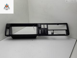 Рамка (обрамление) щитка приборов Volkswagen Jetta 2 поколение [рестайлинг] 1991, 1.6 л., бензин, МКПП, синий, седан