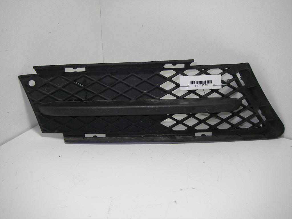 заглушка (решетка) в бампер BMW 3 серия E90/E91/E92/E93 2007, 2.0 л., дизель, МКПП, серый, седан, 7154552 - фото №1