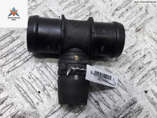 фланец (тройник) системы охлаждения Volkswagen Touran 1 поколение 2004, 1.6 л., бензин, МКПП, синий, минивэн, 323220262