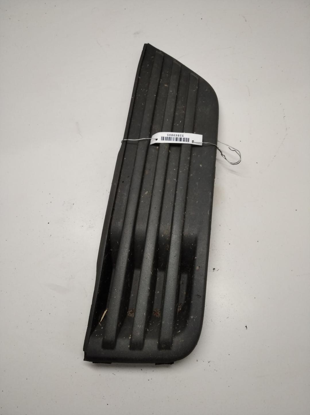 заглушка (решетка) в бампер Ford Focus II 2005, 1.6 л., i, бензин, МКПП, серый, хетчбэк 5 дв., 4M5119952BE