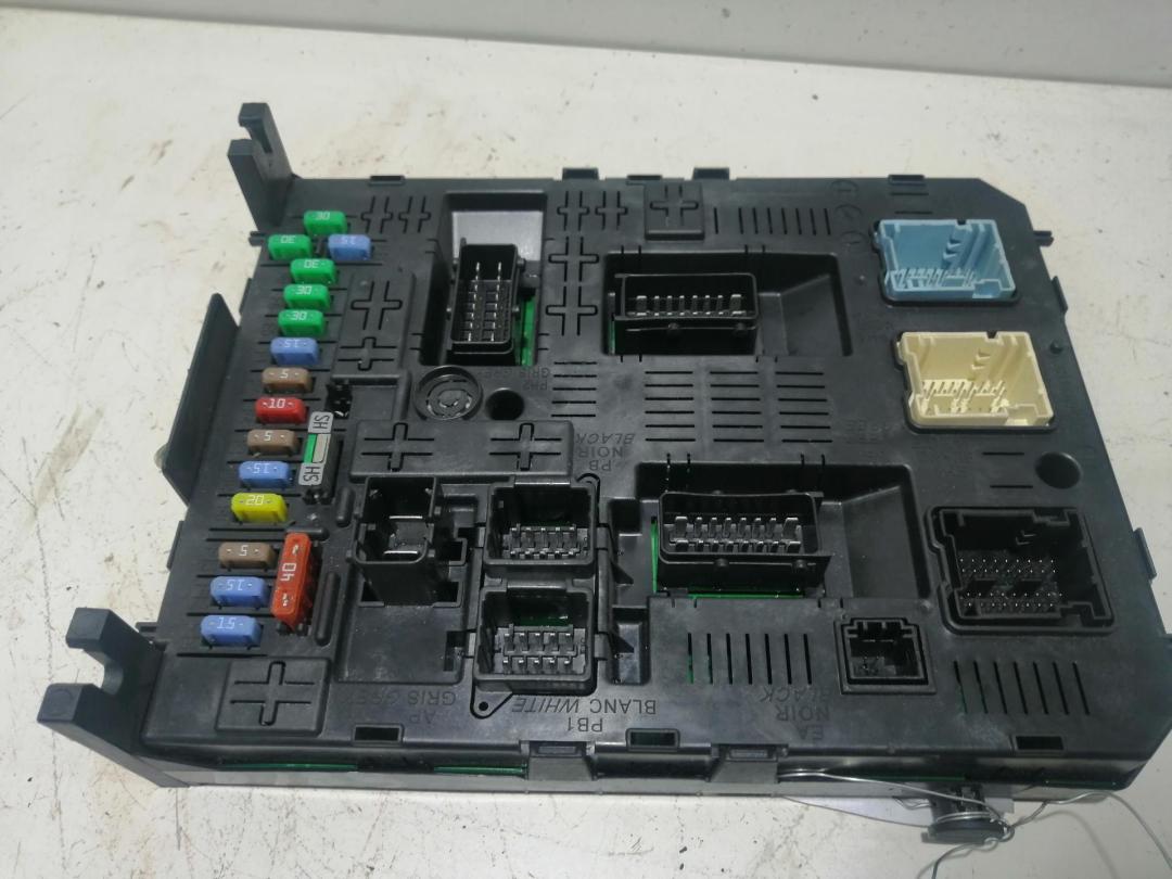 блок комфорта Peugeot 407 2007, 2.0 л., дизель, АКПП, зелёный, универсал, 9664059080, BSIK04