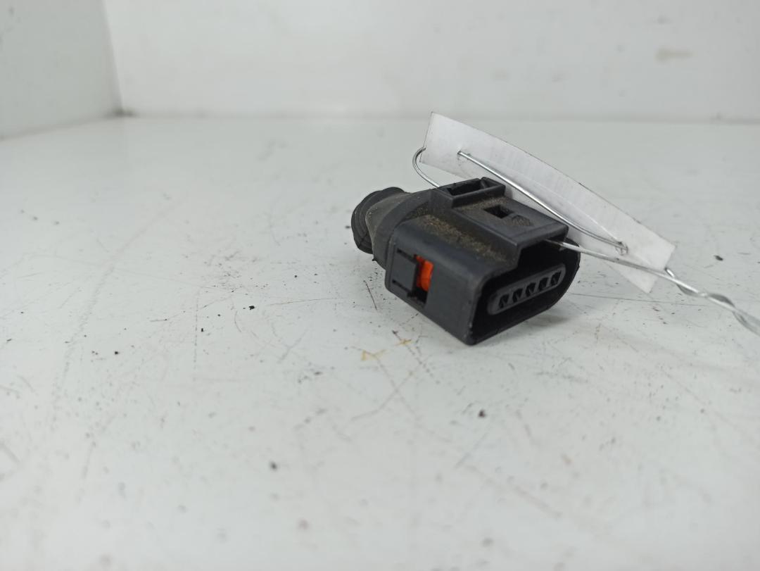 разъем (фишка) проводки Audi A6 C5 2004, 2.5 л., дизель, МКПП, чёрный, универсал, 1J0973705