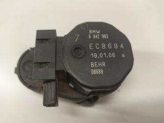 моторчик заслонки печки BMW 5 серия E60/E61 2006, 2.5 л., дизель, МКПП, серый, универсал, 6942993
