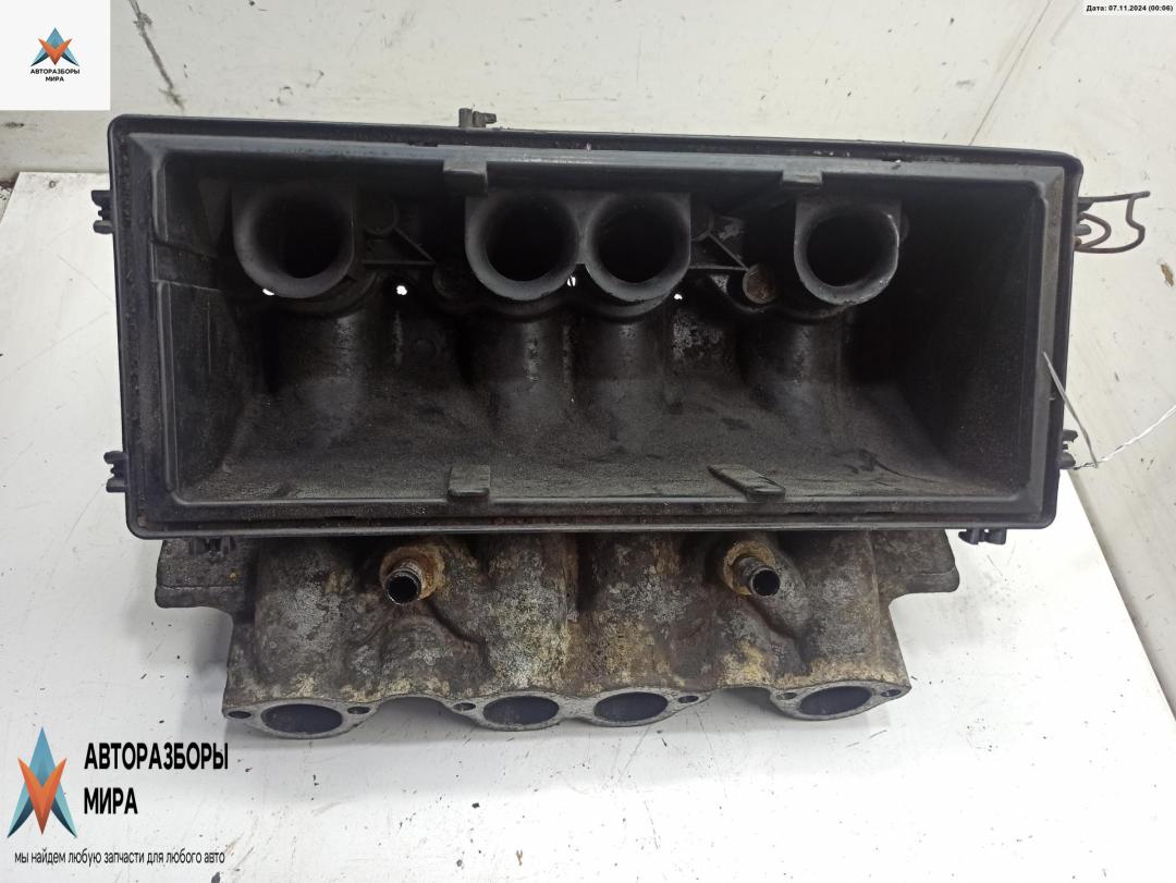 коллектор впускной Volkswagen Transporter T2 1987, 1.6 л., дизель, микроавтобус, 068129713 - фото №1