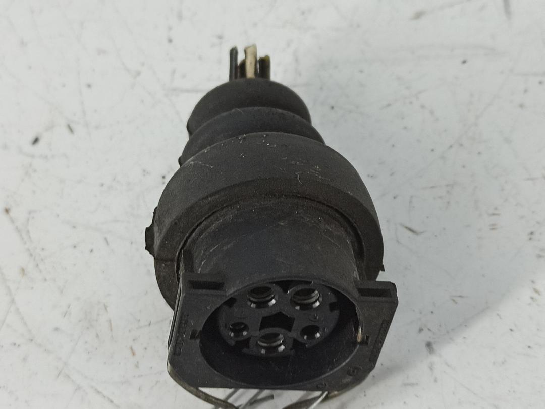 разъем (фишка) проводки Audi A4 B5 1995, 1.6 л., бензин, МКПП, синий, седан, 8D09716966