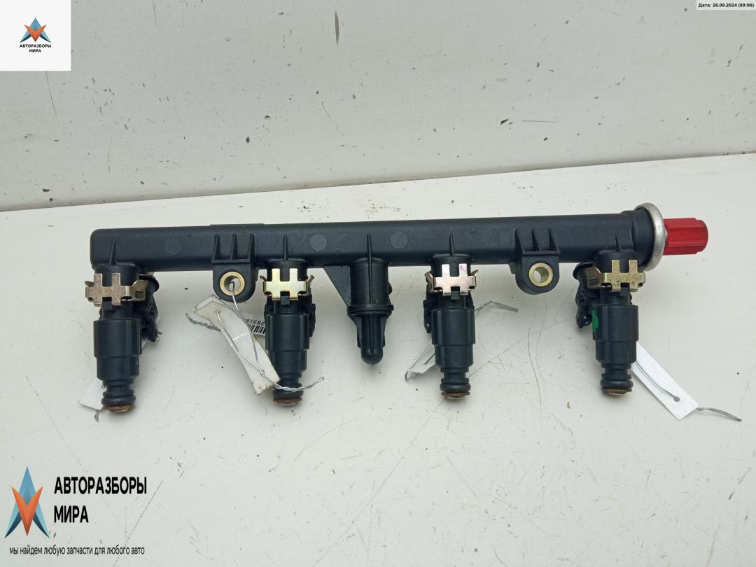 форсунка Fiat Stilo 1 поколение 2003, 1.2 л., бензин, МКПП, красный, хетчбэк 5 дв., 0280155971 - фото №1