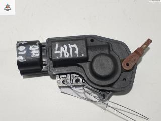 активатор (привод) замка двери Peugeot 107 1 поколение 2005, 1.0 л., бензин, МКПП, чёрный, хетчбэк 3 дв., 1252913