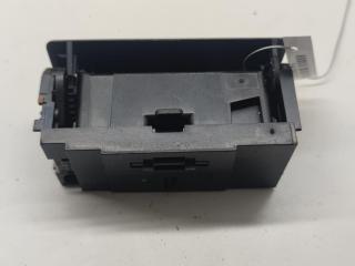 пепельница Audi A6 4B/C5 1997, 2.4 л., бензин, МКПП, красный, седан, 4B0857406