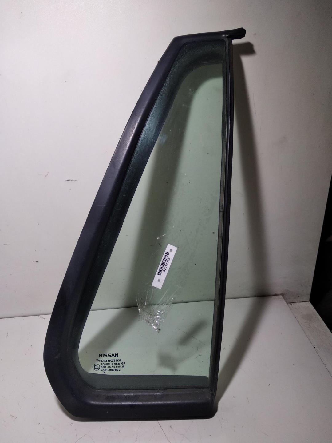 форточка задняя правая Nissan Primera P11 1999, 1.8 л., бензин, МКПП, серый, универсал