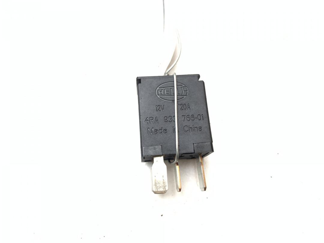 реле (прочие) Mercedes-Benz C W204 2007, 2.2 л., дизель, АКПП, чёрный, универсал, 0035423019