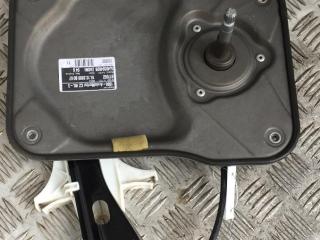 стеклоподъемник задний правый Skoda Fabia 2 поколение (5J) 2009, 1.2 л., бензин, МКПП, красный, хетчбэк 5 дв.