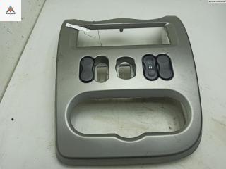 кнопка (выключатель) Dacia (Renault) Sandero I 2009, 1.4 л., бензин, МКПП, красный, хетчбэк 5 дв., 8200739438.8200739440.8200739441