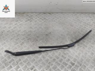 Щеткодержатель (поводок стеклоочистителя) передний Chrysler Voyager 3 поколение 1998, 2.4 л., бензин, МКПП, серый, минивэн