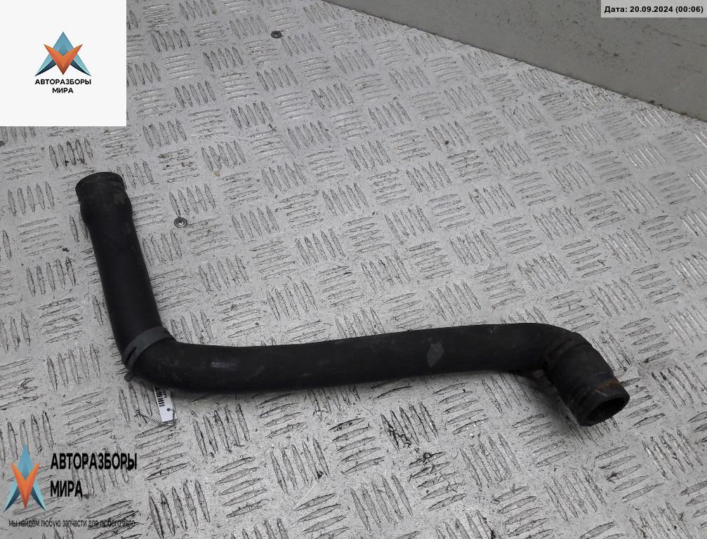 патрубок радиатора Volkswagen Golf 3 поколение 1996, 1.9 л., дизель - фото №1