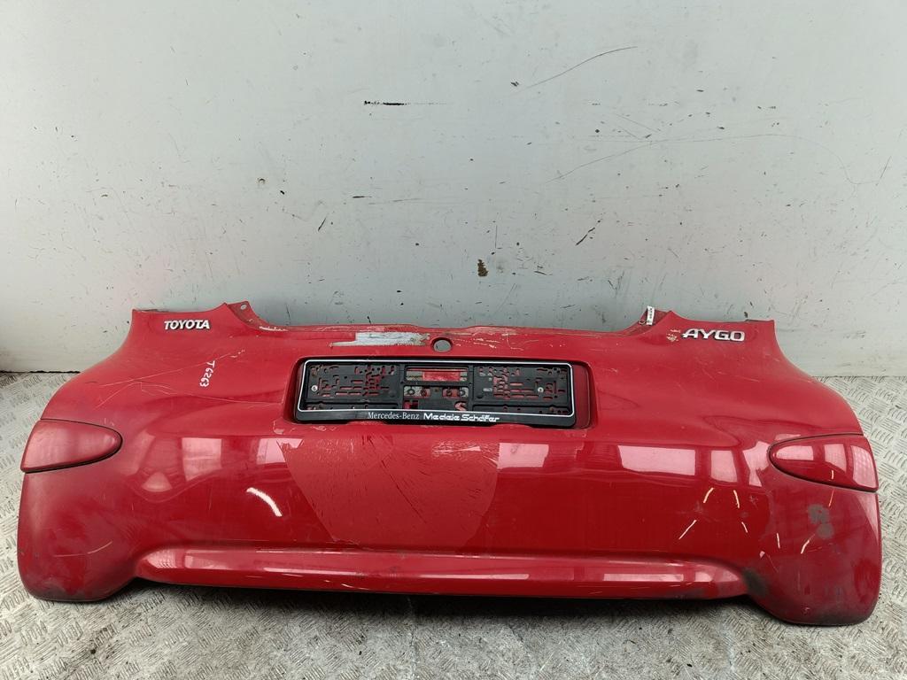бампер задний Toyota Aygo 2007, красный, хетчбэк 5 дв., 521590H901