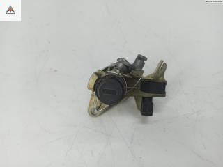 Личинка замка багажника Audi A4 B6 2001, 3.0 л., бензин, МКПП, синий, седан, 8E0827573