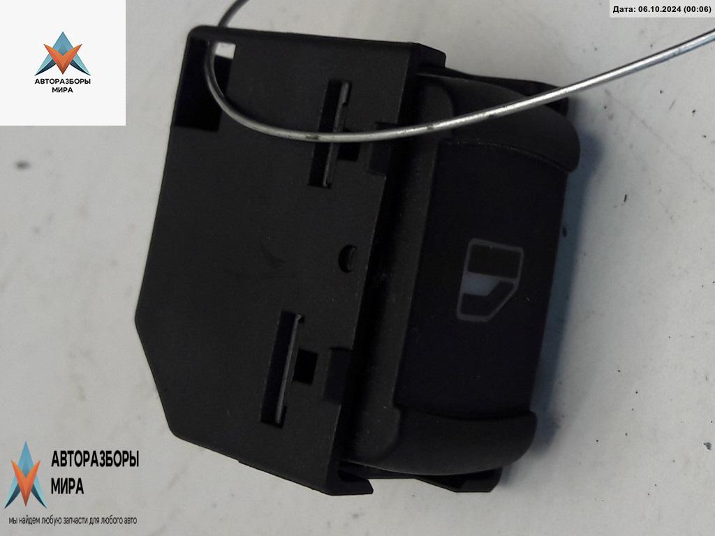 кнопка стеклоподъемника заднего левого Skoda Octavia mk1 (A4 1U) 1999, 1.6 л., бензин, МКПП, красный, хетчбэк 5 дв. - фото №1