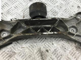 кронштейн КПП BMW 7 серия E38 1996, 4.4 л., бензин, АКПП, чёрный, седан, 22321093508