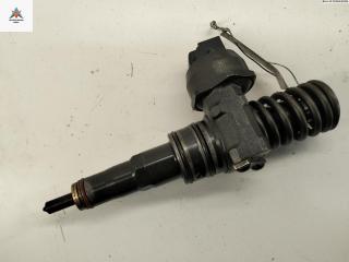 форсунка Volkswagen Golf 5 поколение 2006, 1.9 л., дизель, МКПП, серый, хетчбэк 5 дв., 038130073AQ