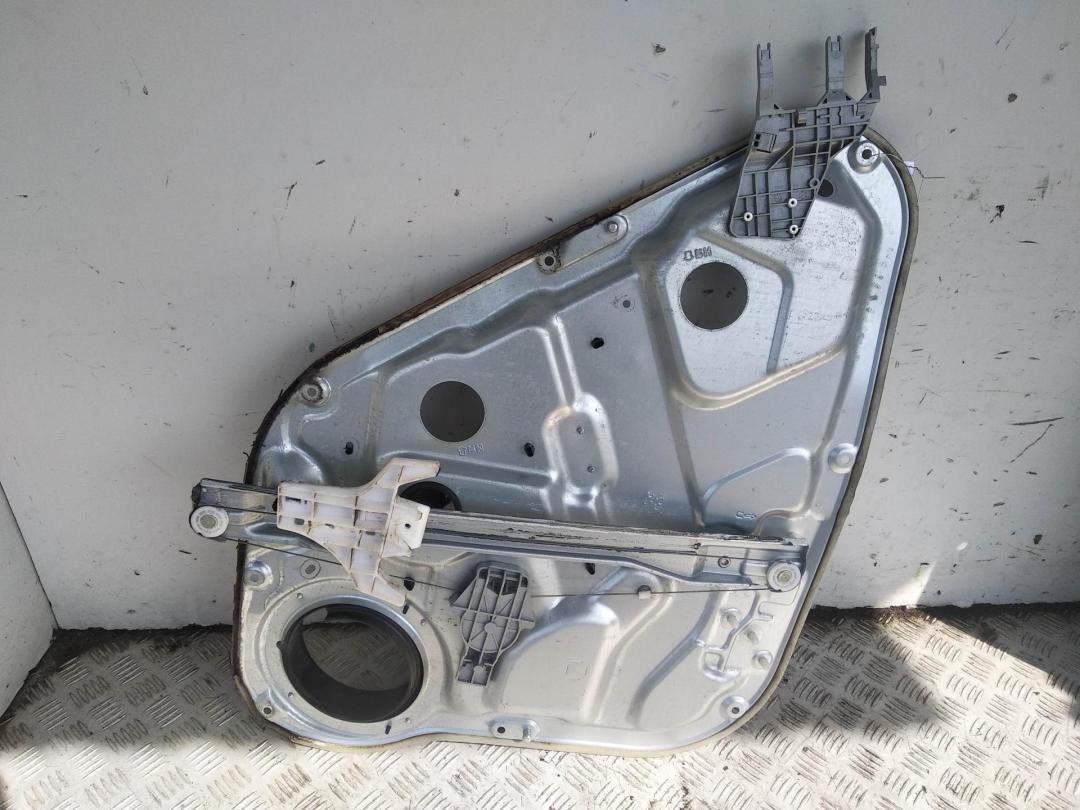 стеклоподъемник электрический задний правый Hyundai Santa Fe 2 поколение (CM) 2007, 2.2 л., дизель, АКПП, серый, внедорожник 5 дв., 834812B000, 834602B000 - фото №1