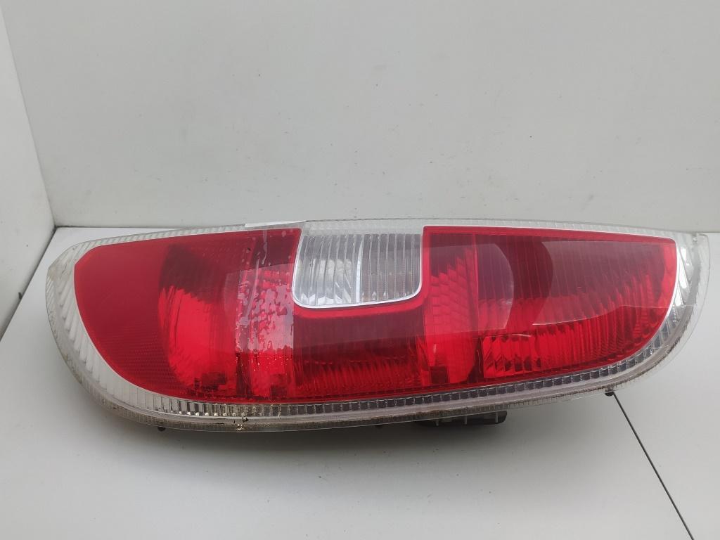фонарь задний правый Skoda Roomster 1 поколение 2007, 1.2 л., бензин, МКПП, серый, фургон, 5J7945112 - фото №1