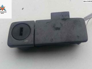 замок бардачка Nissan Primera P12 2002, 1.8 л., бензин, МКПП, серый, универсал