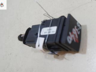 кнопка аварийной сигнализации Volkswagen Polo 4 поколение 2002, 1.4 л., бензин, МКПП, синий, хетчбэк 5 дв., 6Q0953235