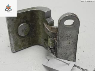 петля крышки багажника Volkswagen Passat B5 [рестайлинг] 2001, серый, универсал, 3B9827301E