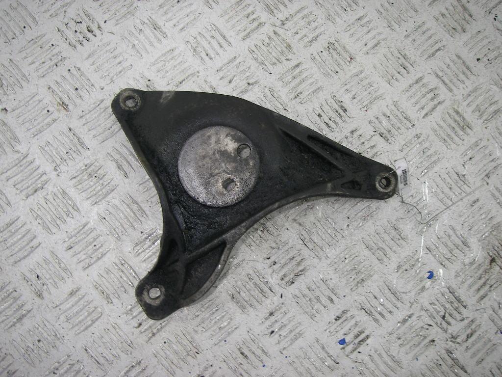 кронштейн двигателя BMW 5 E39 2001, 3.0 л., дизель, АКПП, чёрный, универсал, 1096080