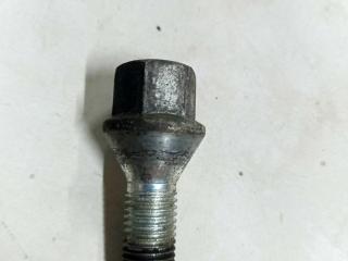 болт колесный BMW 3 серия E46 [рестайлинг] 2001, 2.2 л., бензин, МКПП, серый, универсал