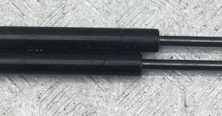 амортизатор крышки багажника (3-5 двери) Opel Vectra B 1996, 1.8 л., бензин, МКПП, белый, хетчбэк 5 дв.