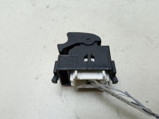 кнопка стеклоподъемника переднего правого Toyota Avensis 1 поколение (T220) 1998, 2.0 л., бензин, МКПП, синий, хетчбэк 5 дв.