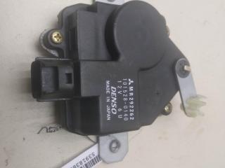 активатор замка багажника Mitsubishi Space Runner 2 поколение 2000, 2.4 л., бензин, МКПП, чёрный, минивэн