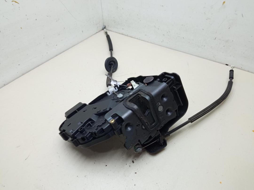 замок двери передней правой Land Rover Discovery 2004, 2.7 л., дизель, АКПП, зелёный, внедорожник 5 дв., FQJ000203B