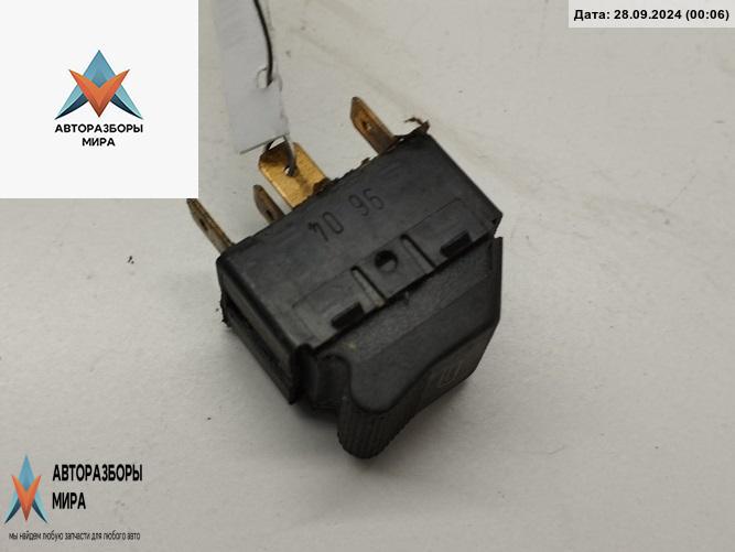 кнопка стеклоподъемника переднего левого Audi A4 B5 1996, 1.8 л., бензин, МКПП, красный, седан, 4D0959855 - фото №1