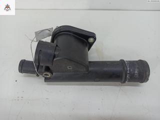 фланец (тройник) системы охлаждения Audi A4 B7 2006, 2.0 л., дизель, МКПП, чёрный, седан, 038121132D