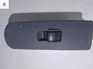 кнопка стеклоподъемника переднего левого Mitsubishi Colt 6 поколение (Z20/Z30) 2004, 1.3 л., бензин, МКПП, серый, хетчбэк 5 дв.