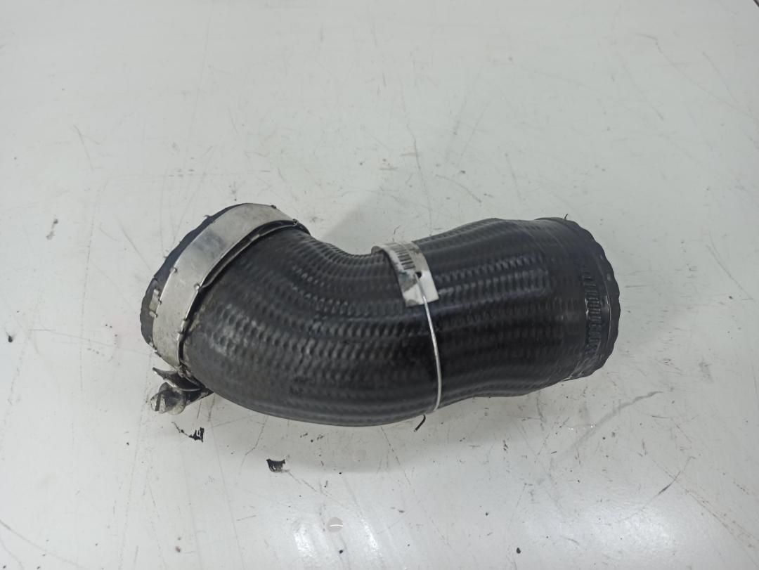 патрубок турбины Audi Q3 8U 2012, 2.0 л., дизель, 5N0145762AT