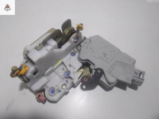 замок двери передней левой Nissan Primera P11 1997, 2.0 л., бензин, МКПП, красный, седан