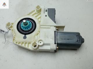 моторчик стеклоподъемника передний правый Land Rover Discovery 3 поколение 2005, 2.7 л., дизель, АКПП, серый, внедорожник 5 дв., 995077