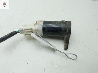 насос (моторчик) омывателя стекла Mazda Tribute 1 поколение 2003, серый, внедорожник 5 дв., F7C617664AB