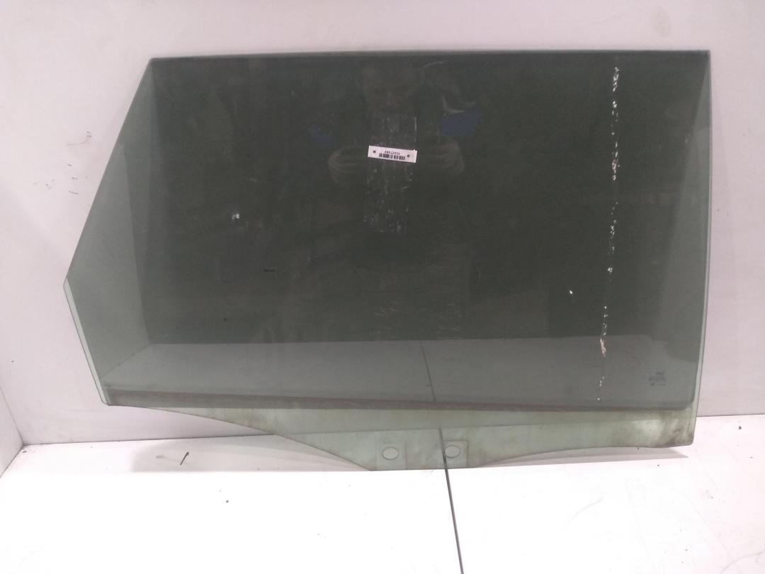 стекло двери задней правой Audi A6 C6 2005, 2.0 л., дизель, МКПП, серый, универсал
