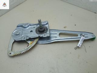 стеклоподъемник задний правый Toyota Yaris XP9 [рестайлинг] 2009, 1.0 л., бензин, МКПП, красный, хетчбэк 5 дв., 69830-0D120