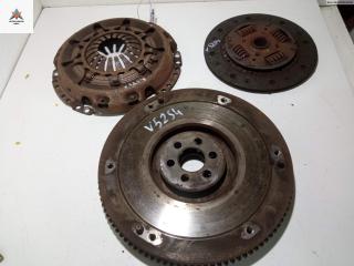 маховик Toyota Yaris P1 [рестайлинг] 2004, 1.3 л., бензин, МКПП, синий, хетчбэк 5 дв.