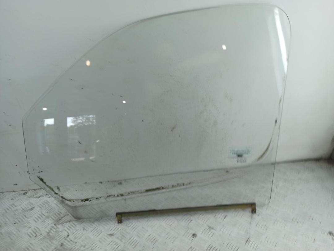 стекло двери передней левой LDV Maxus 2006, 2.5 л., дизель, МКПП, белый, микроавтобус